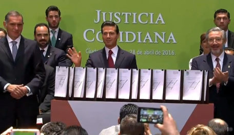 Portada de ADIÓS A LAS JUNTAS DE CONCILIACIÓN Y ARBITRAJE