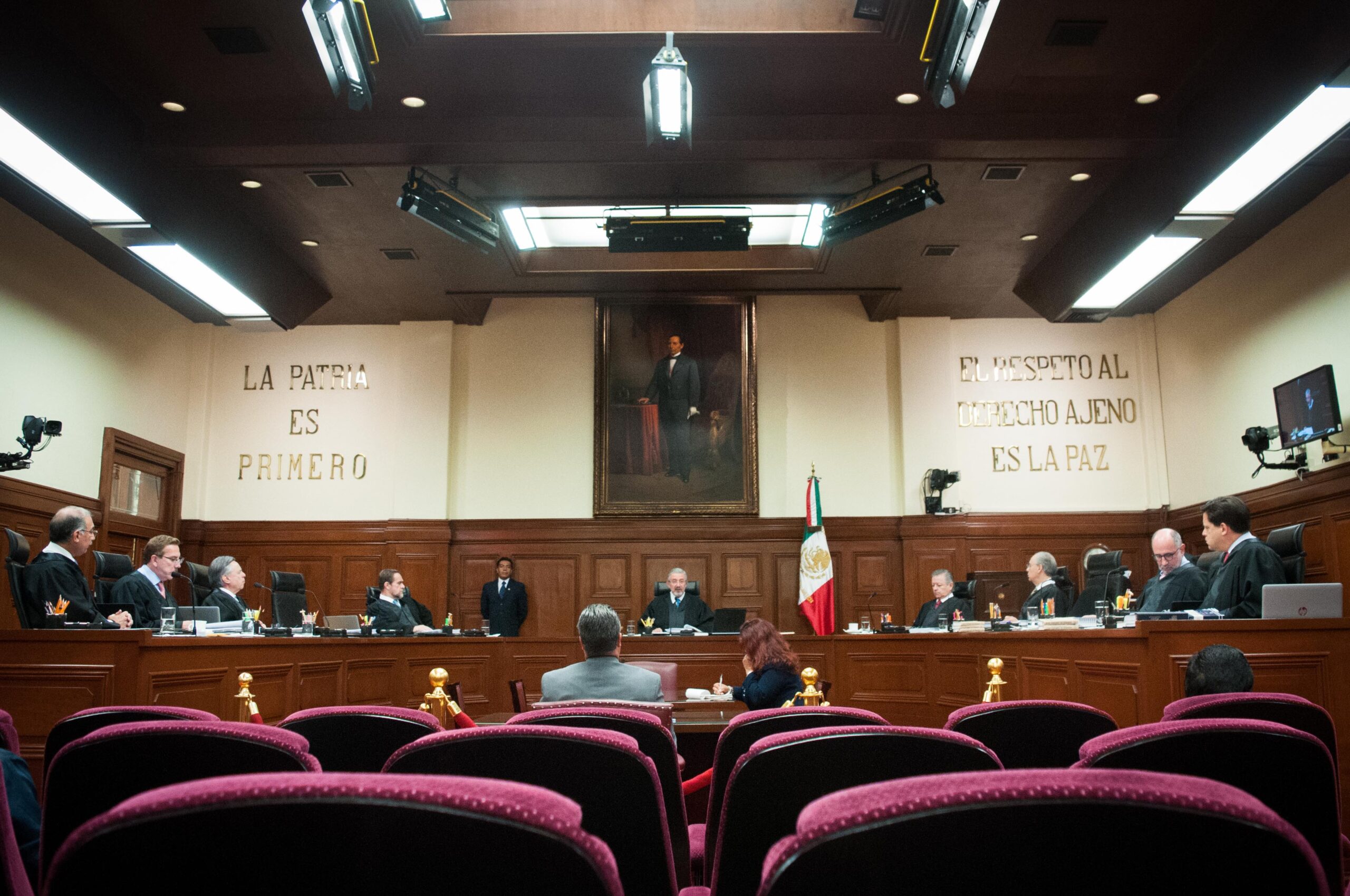 Portada de La Suprema Corte resuelve temas pendientes con marcador 2 a 1