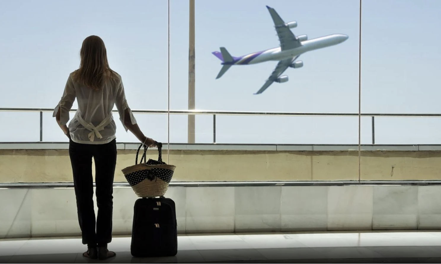 Portada de Sobreventa de boletos de avión y derecho de petición digit@l