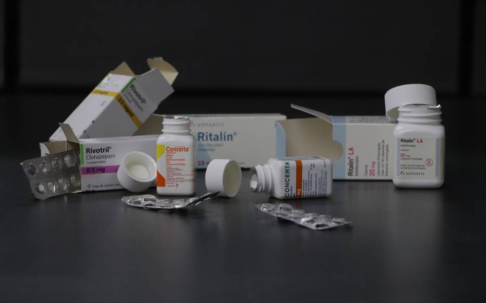 Portada de Secreto bancario y desabasto de medicamentos
